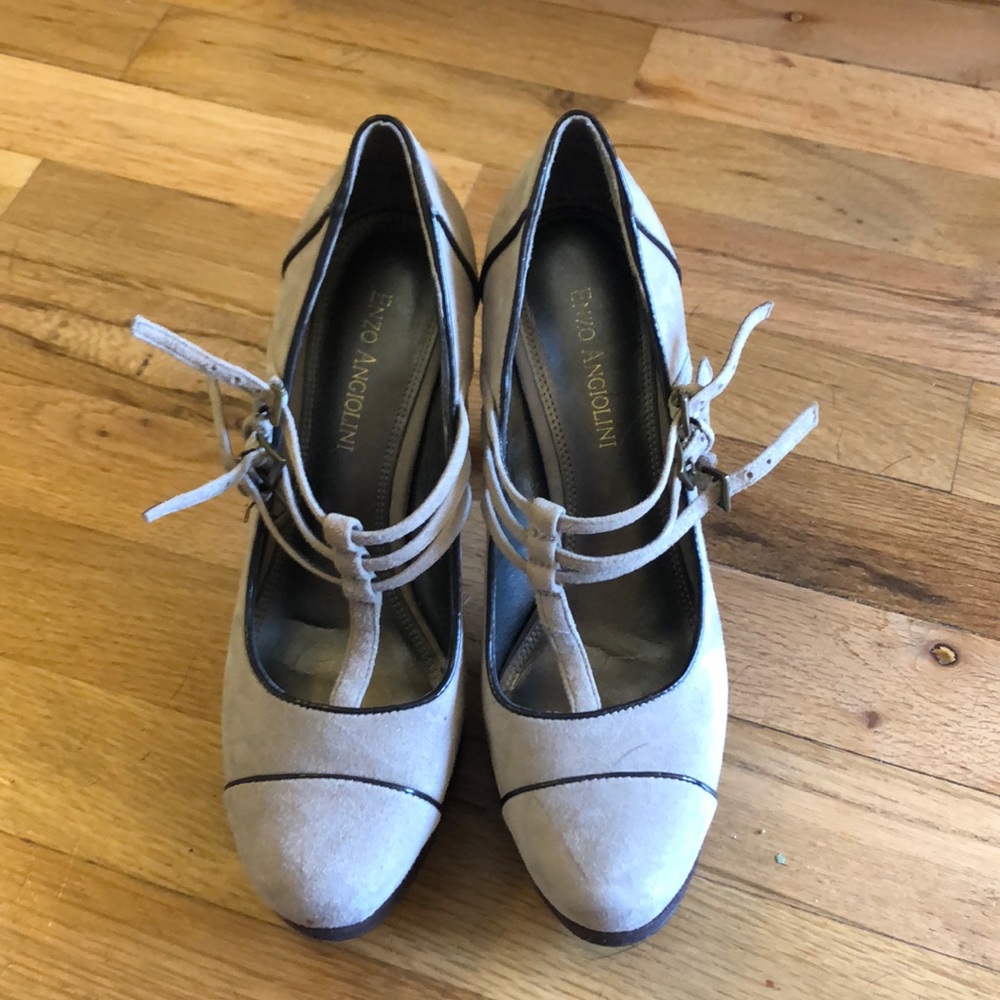 Enzo Angiolini 6/2M suede heels